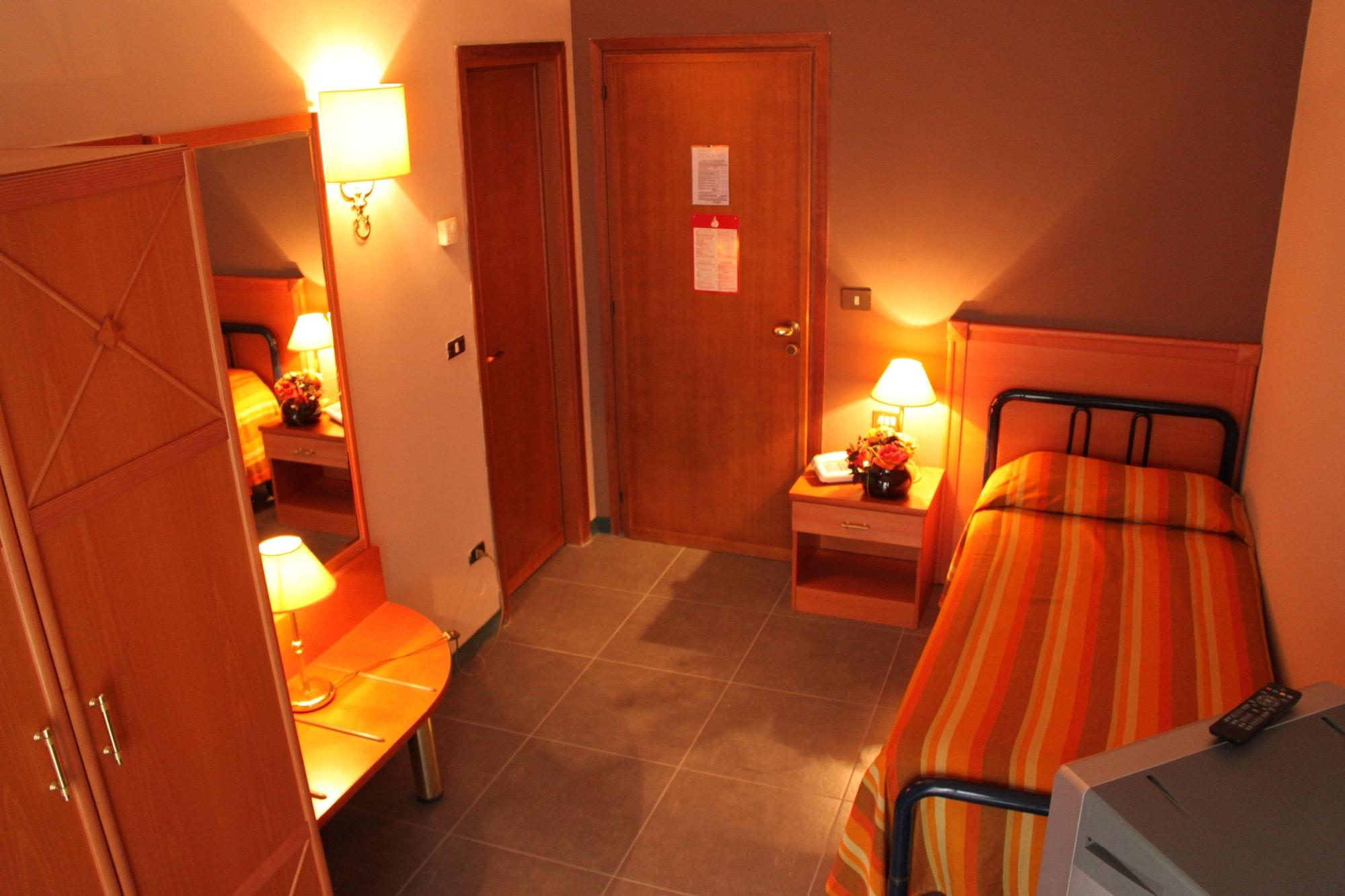 Hotel Miro モンテカティーニ・テルメ エクステリア 写真