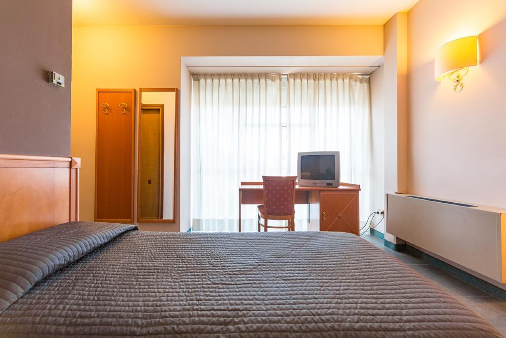 Hotel Miro モンテカティーニ・テルメ エクステリア 写真